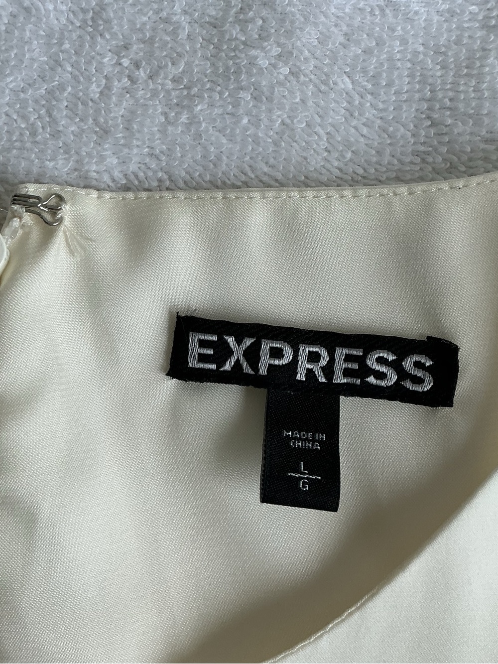 Express Cream Sleeveless Peplum Top L - Picture 7 of 13